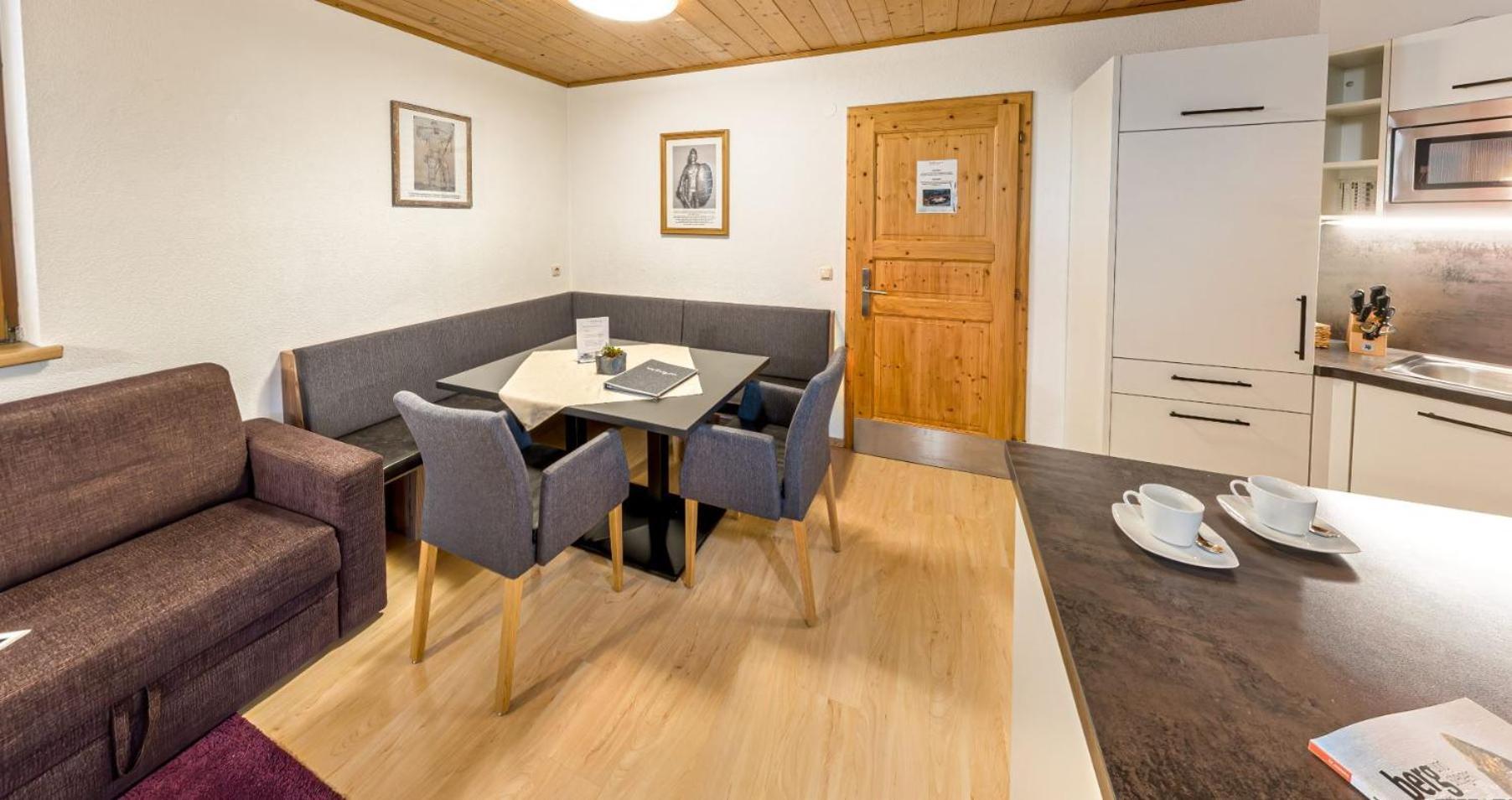 Appartements Am Burgsee Ladis Ngoại thất bức ảnh